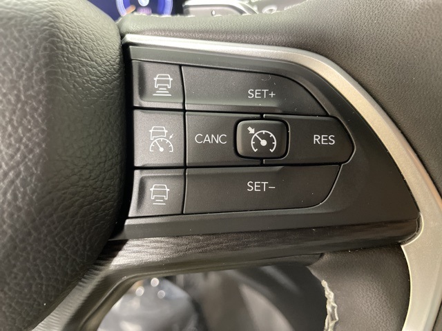 2023 Jeep Grand Cherokee Laredo Altitude photo 24