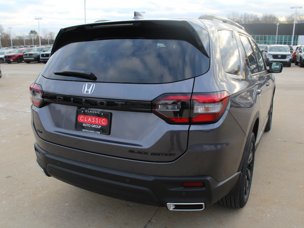2025 Honda Pilot Black Edition photo 3
