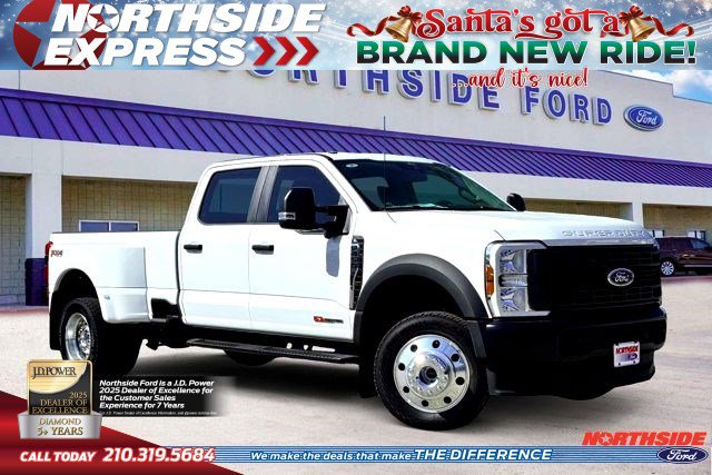 2025 Ford F-450 Super Duty XL's photo