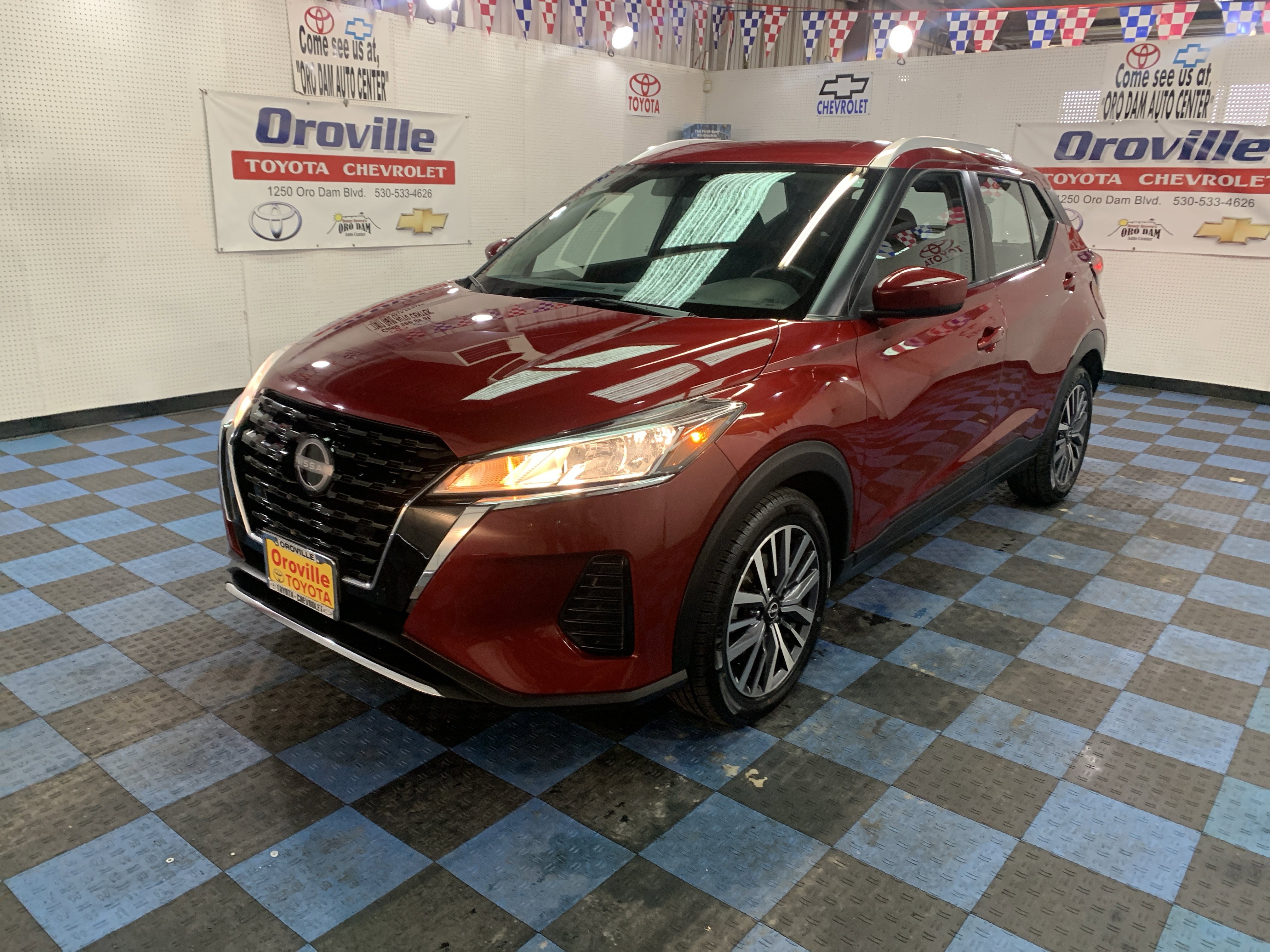 2023 Nissan Kicks SV's photo