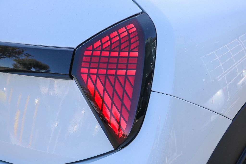2025 Mini Cooper 2 Door Hardtop Signature photo 8
