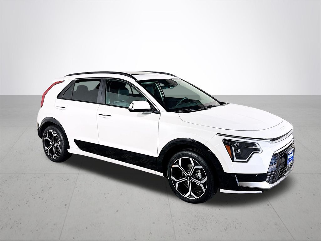 2025 Kia Niro SX Touring photo 4