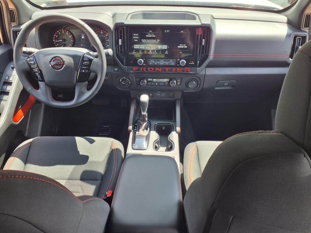 2025 Nissan Frontier PRO-4X photo 7