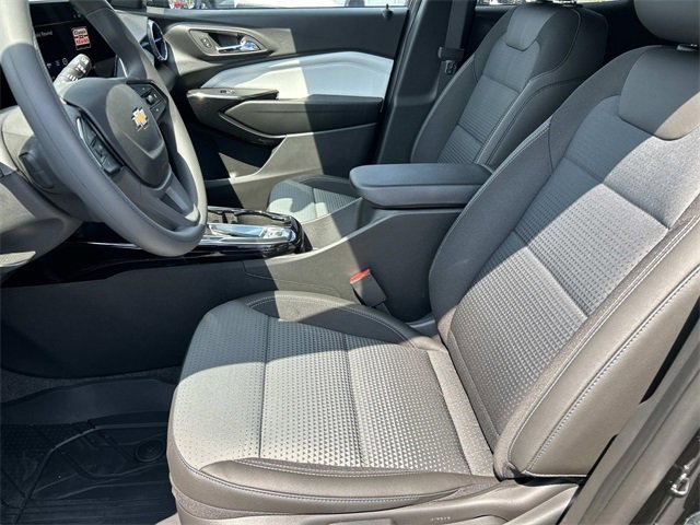 2026 Chevrolet Trax LT photo 21