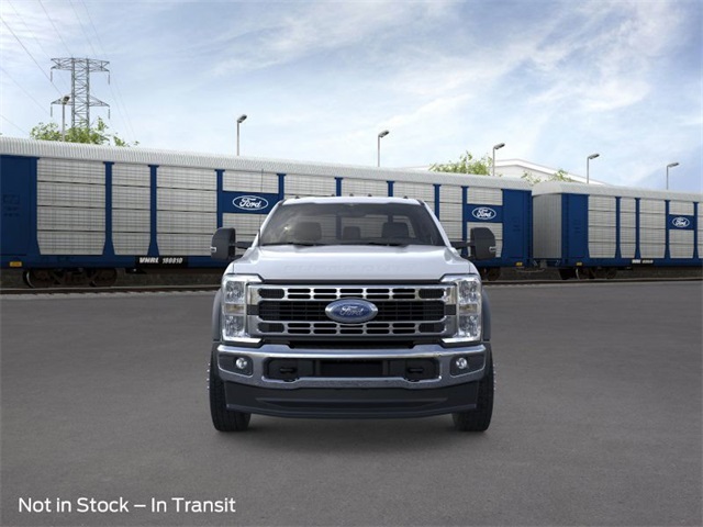 2025 Ford F-550 photo 4