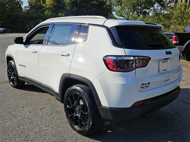 2026 Jeep Compass Latitude photo 10