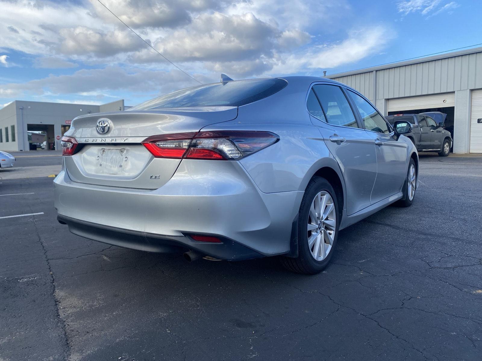 2023 Toyota Camry LE photo 7