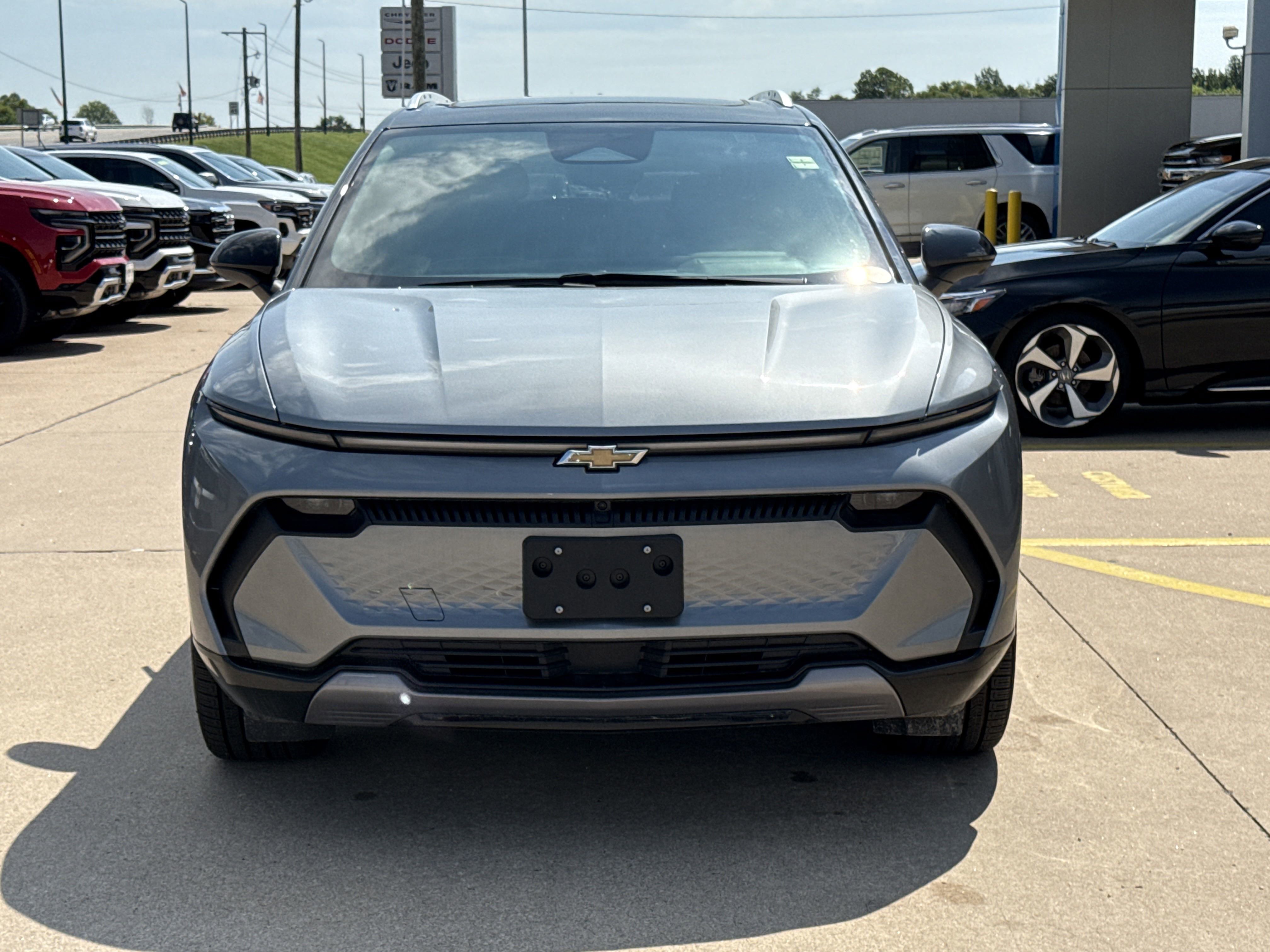 2025 Chevrolet Equinox EV 1LT photo 6