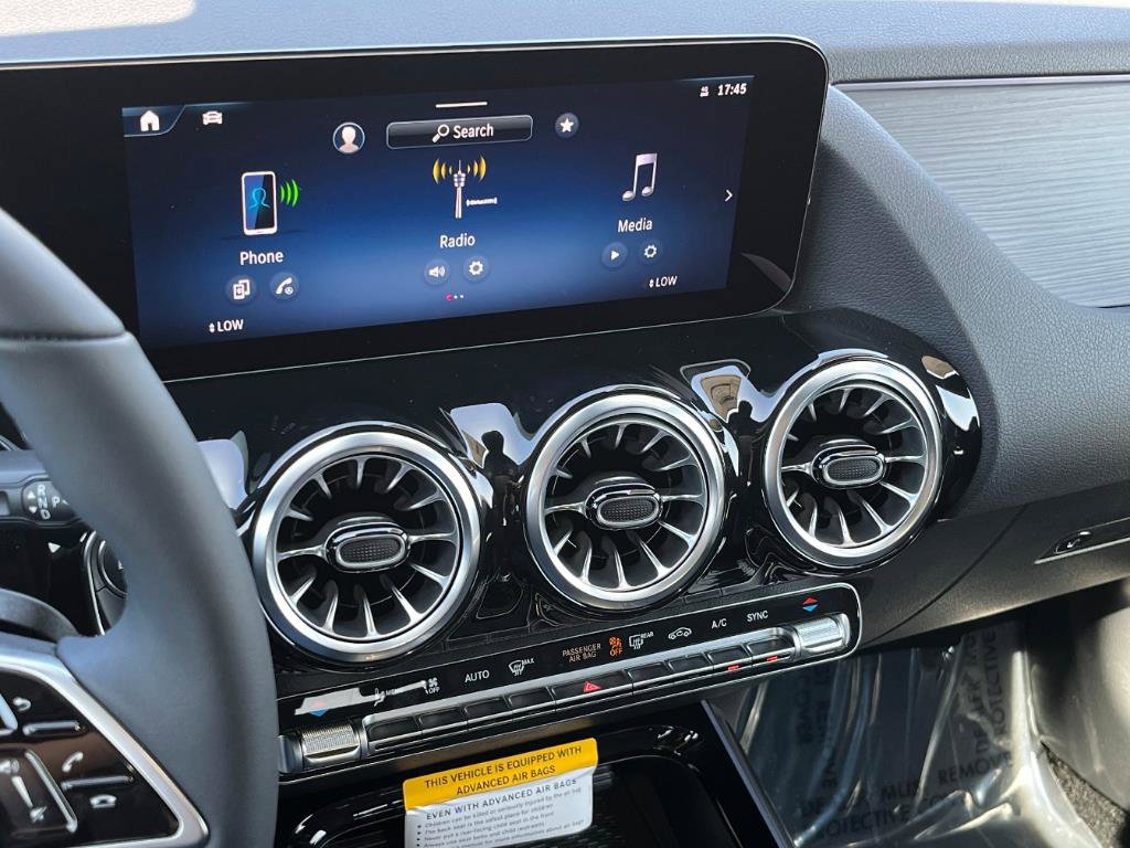 2026 Mercedes Benz GLA 250 photo 5