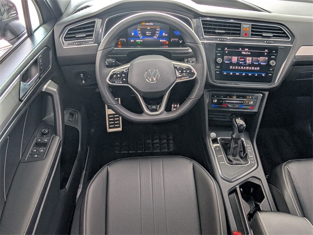 2022 Volkswagen Tiguan SE R-Line Black photo 2