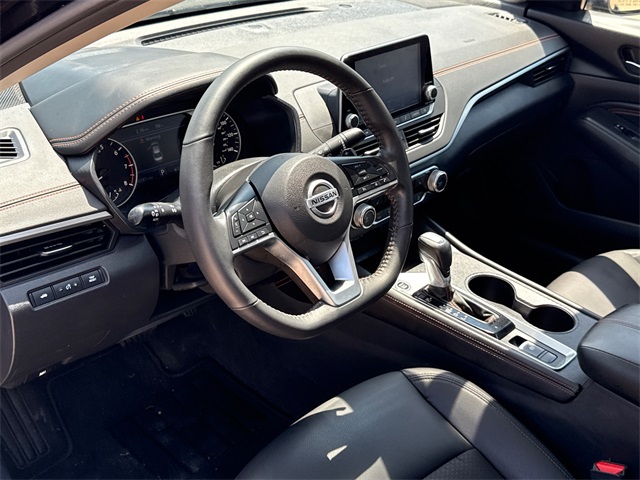 2022 Nissan Altima 2.5 SR photo 16