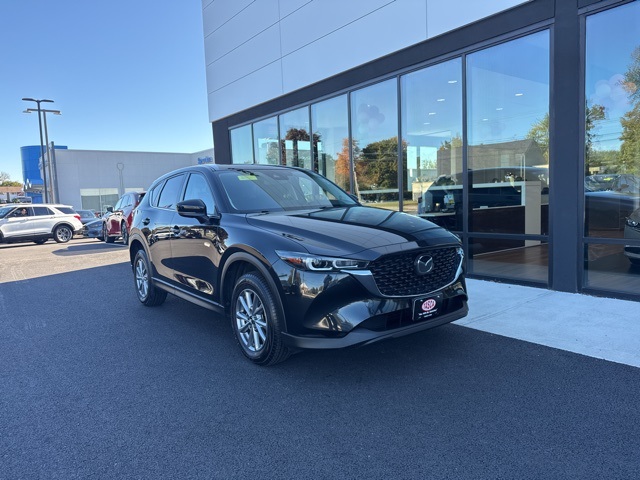 2023 Mazda CX-5 S Preferred package's photo
