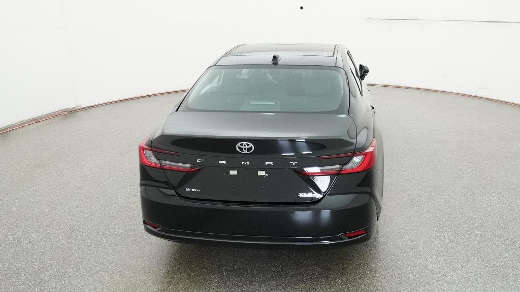 2025 Toyota Camry XLE photo 16