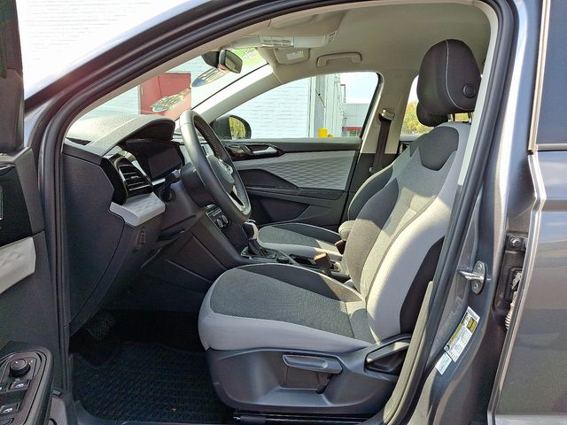 2024 Volkswagen Taos S photo 9