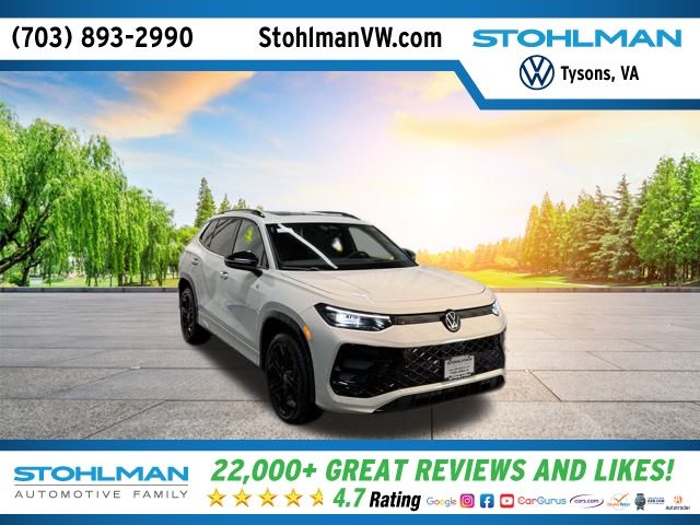 2026 Volkswagen Tiguan SE R-LINE BLACK's photo