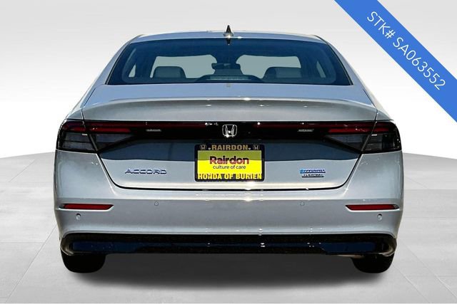 2025 Honda Accord Hybrid Touring photo 4
