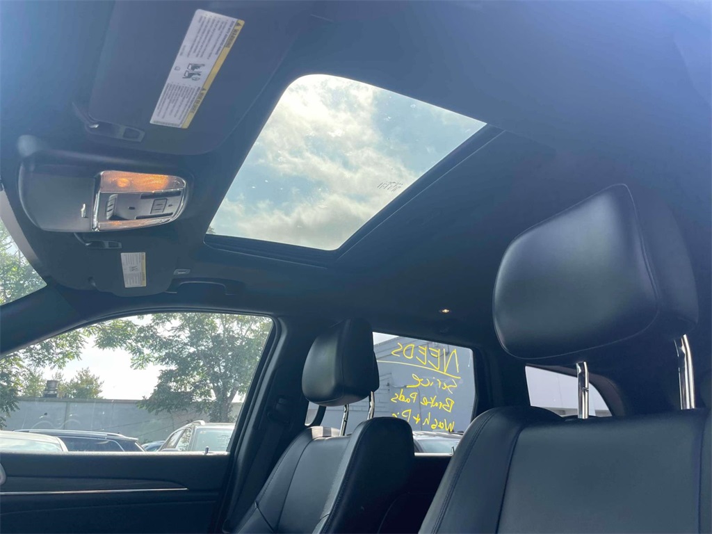 2019 Jeep Grand Cherokee Limited photo 18