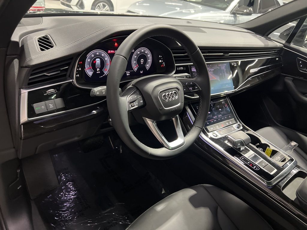 2025 Audi Q7 55 Premium photo 23