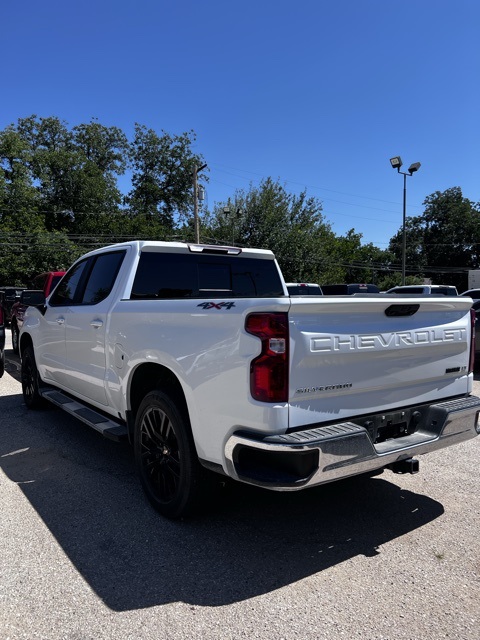 2025 Chevrolet Silverado 1500 LT photo 3