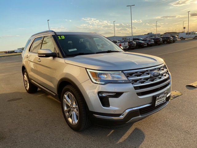 2019 Ford Explorer Limited photo 3