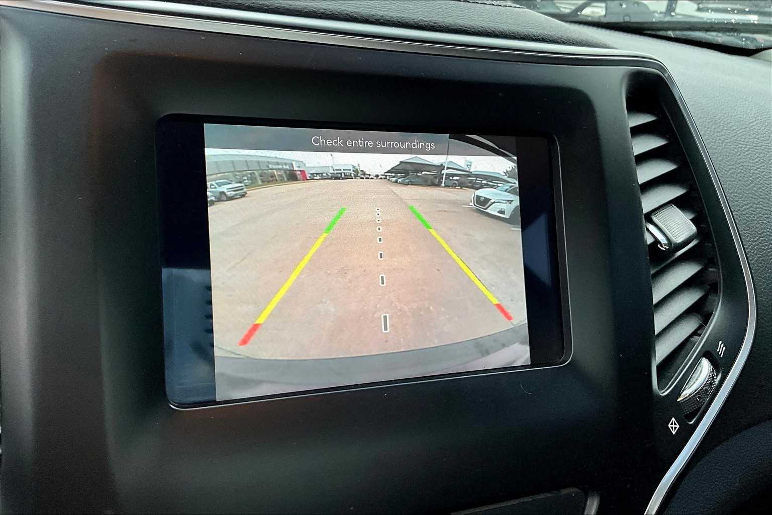 2020 Jeep Cherokee Latitude photo 22