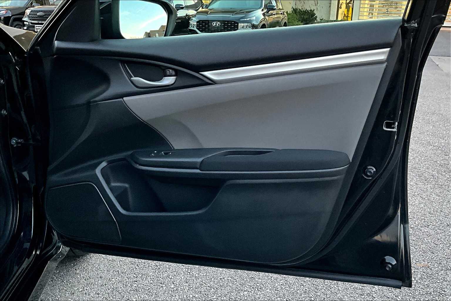 2019 Honda Civic LX photo 22