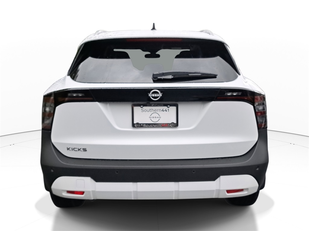 2026 Nissan Kicks SV photo 5