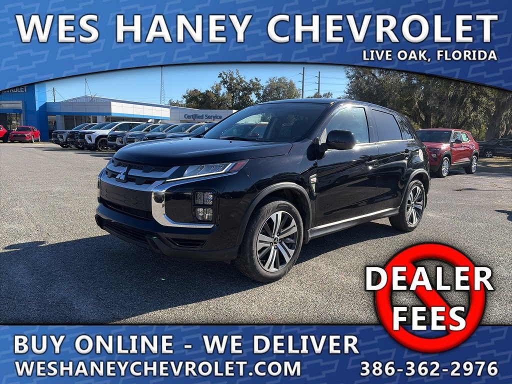 2023 Mitsubishi Outlander Sport ES's photo