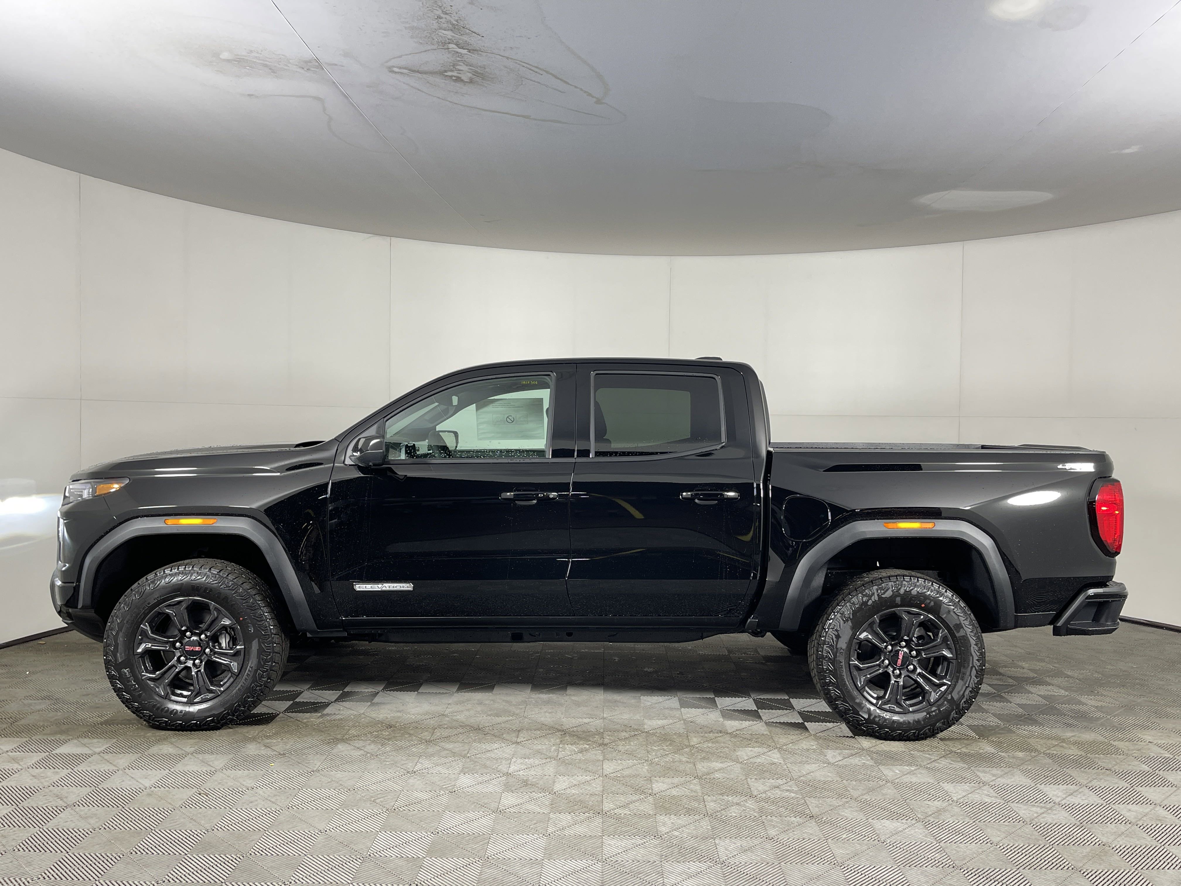 2025 Gmc Canyon Elevation photo 2