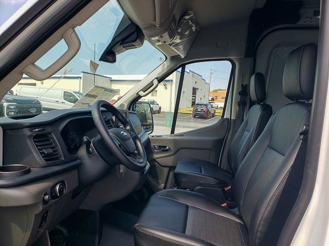 2025 Ford Transit photo 9