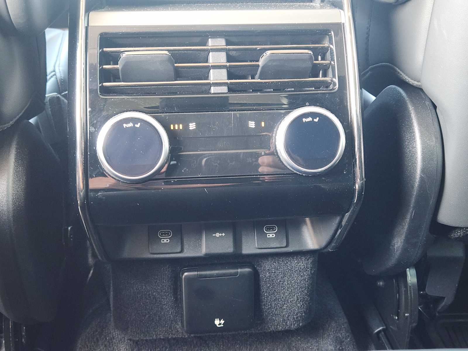 2024 Land Rover Range Rover Sport SE photo 24