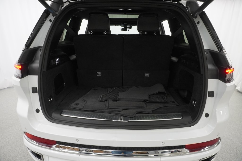 2024 Jeep Grand Cherokee Overland photo 33