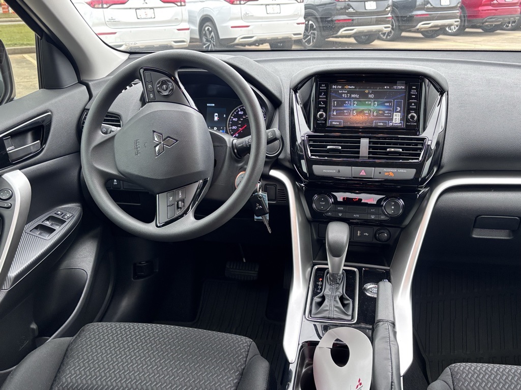2024 Mitsubishi Eclipse Cross ES photo 21