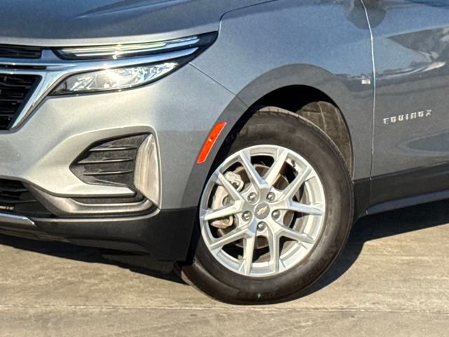 2023 Chevrolet Equinox LT photo 3