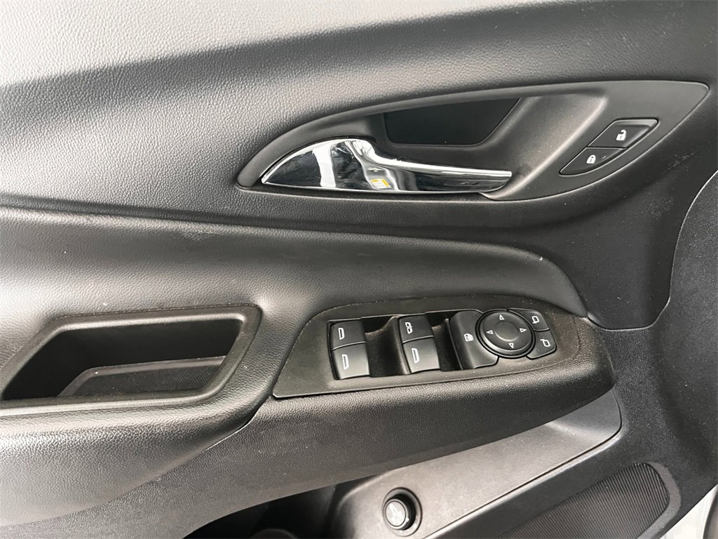 2024 Chevrolet Equinox photo 18