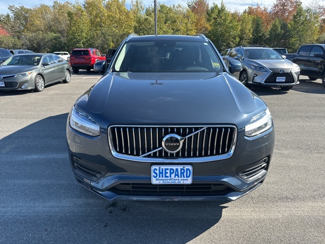 2022 Volvo XC90 T6 Momentum photo 2