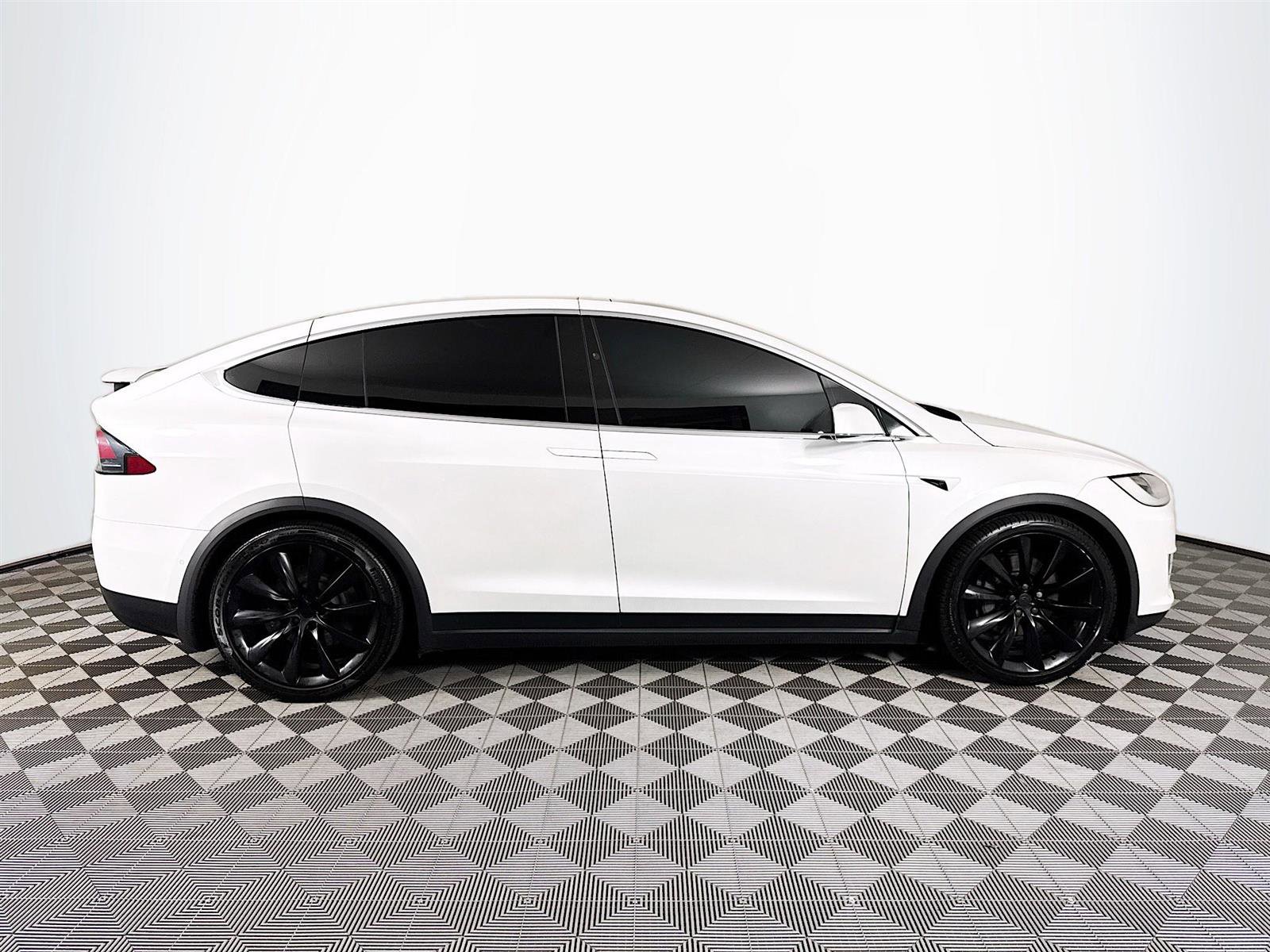 2020 Tesla Model X Long Range photo 8