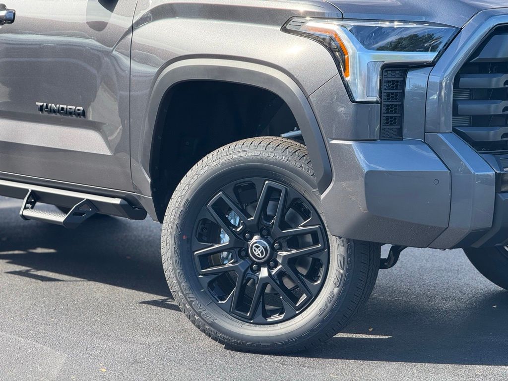 2026 Toyota Tundra Limited CrewMax photo 3