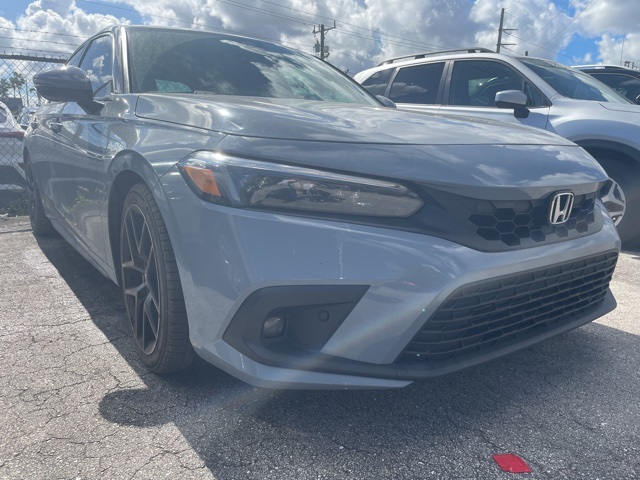 2022 Honda Civic Hatchback Sport Touring's photo