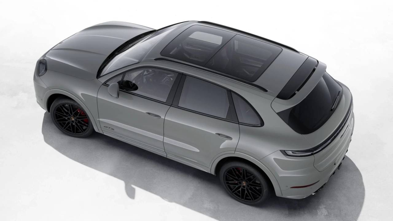 2026 Porsche Cayenne GTS photo 4
