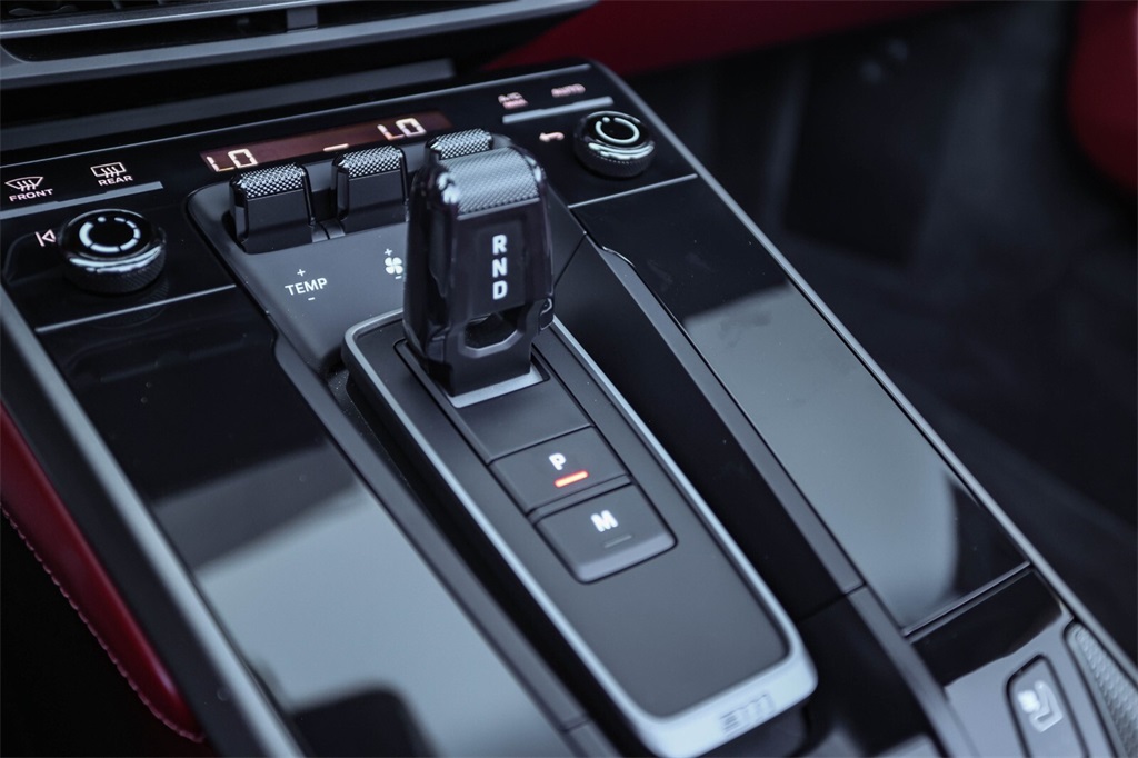 Used 2021 GT Silver Metallic Porsche Carrera S image 32