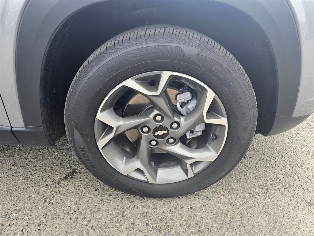 2024 Chevrolet Trax LT photo 9