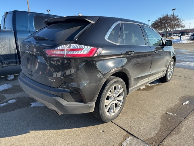 2023 Ford Edge Titanium photo 4