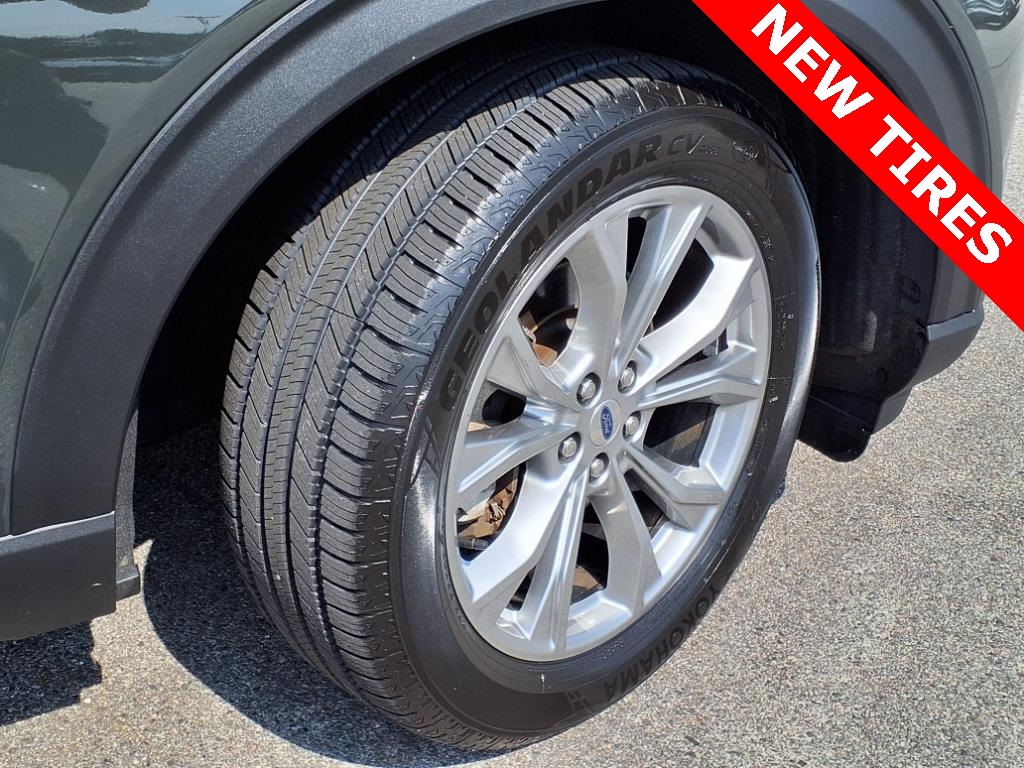 2023 Ford Explorer XLT photo 4