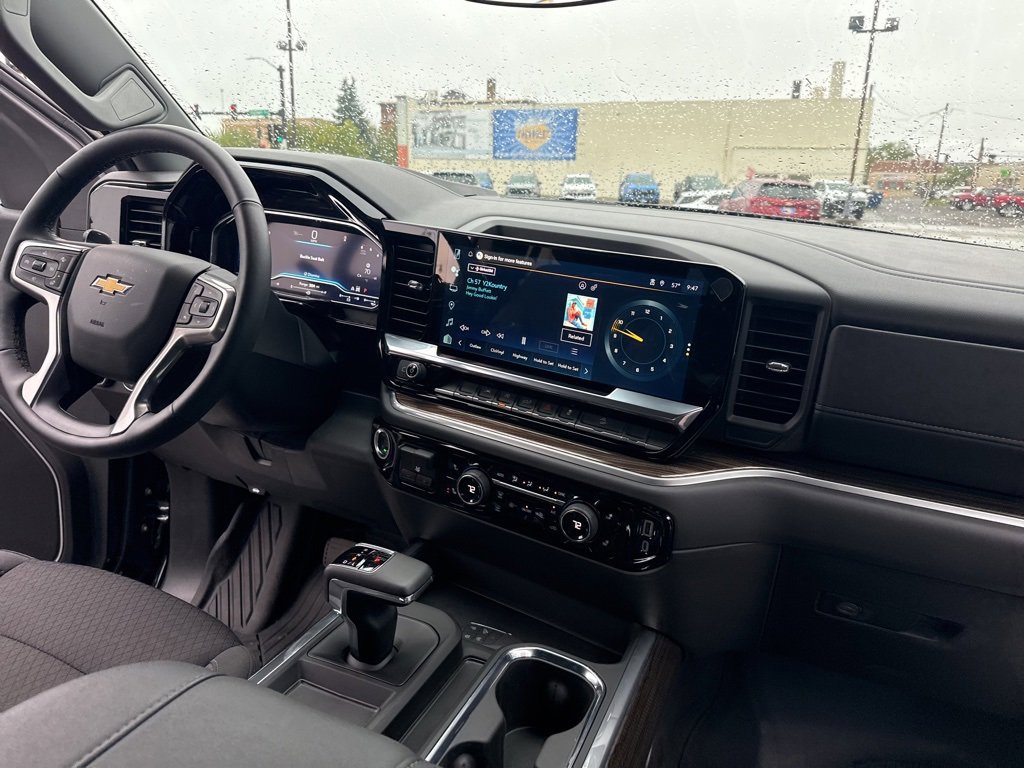2025 Chevrolet Silverado 1500 LT photo 38