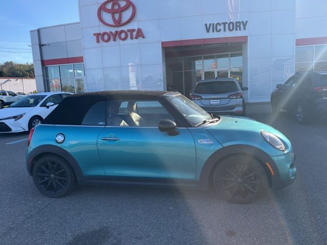 2019 Mini Cooper Convertible S photo 3