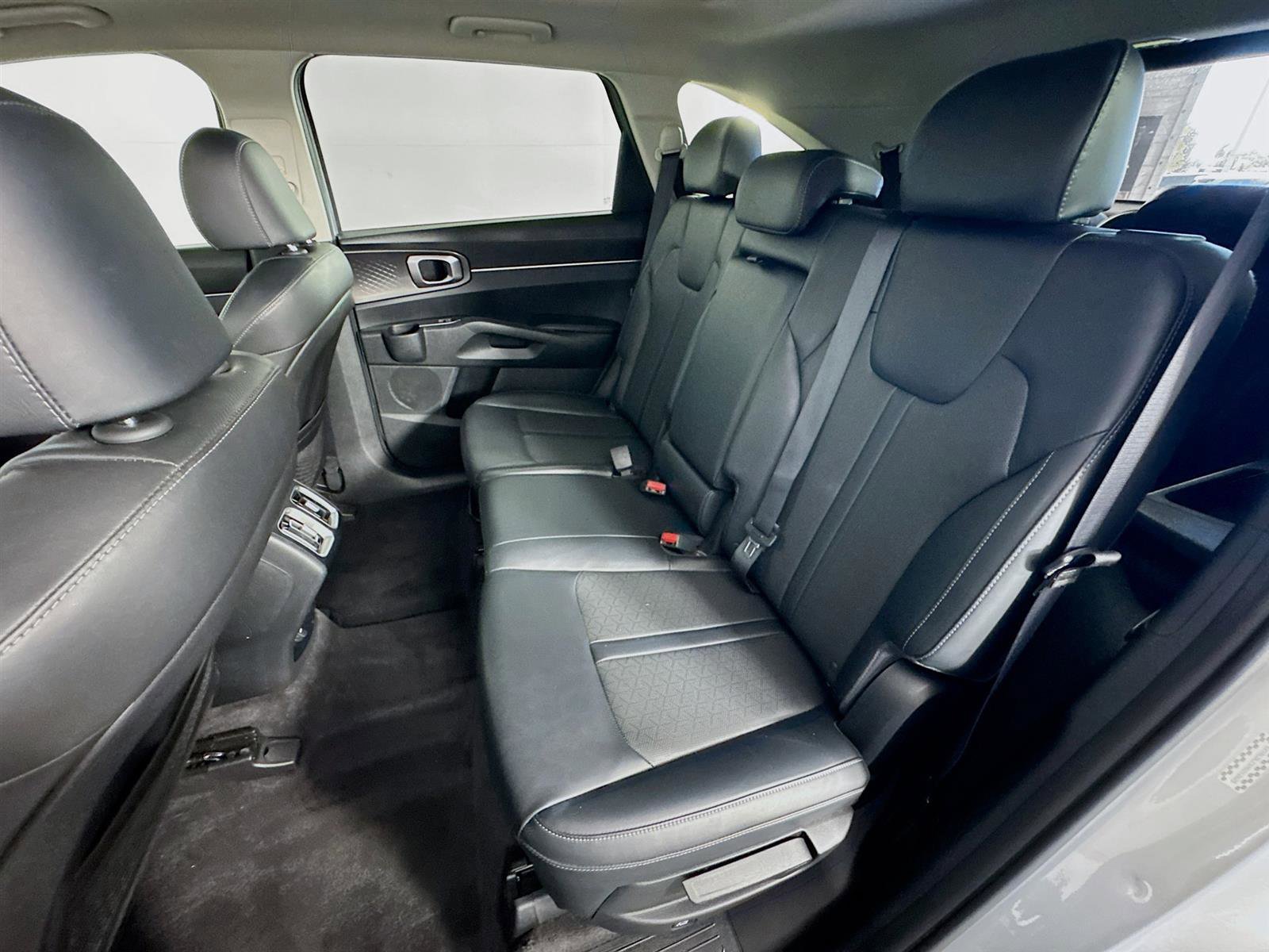 2021 Kia Sorento S photo 22