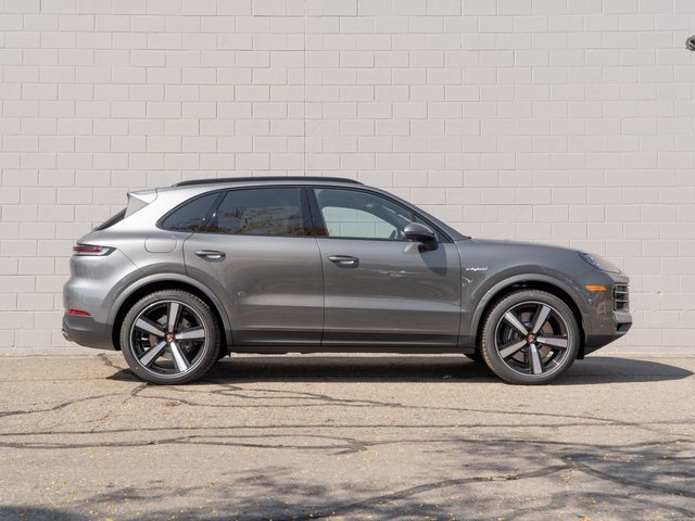 2026 Porsche Cayenne E-Hybrid photo 7