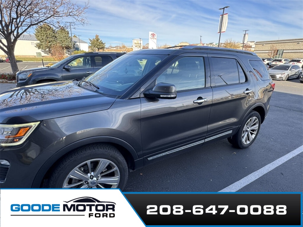 2019 Ford Explorer Limited's photo