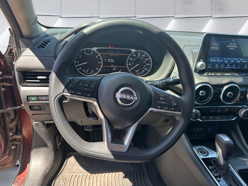 2025 Nissan Sentra SV photo 8